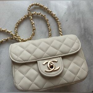 NO BRAND - is a Toy Mini Crossbody Bag in Cream with Gold Chain